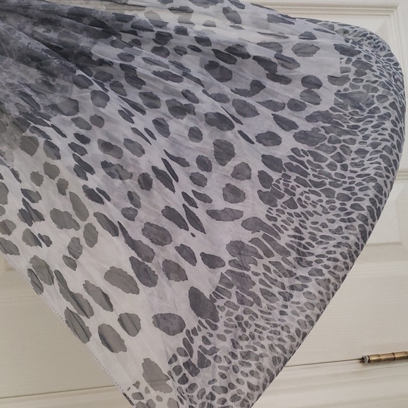 Black and Grey Leopard Necklace Scarf with Beaded Accents NWOT - Picture 10 of 12